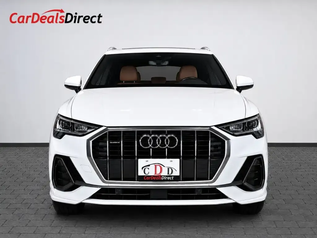 Audi Q3 2021 photo 2