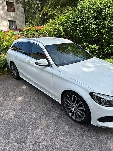 Mercedes-Benz C220 2018 photo 2