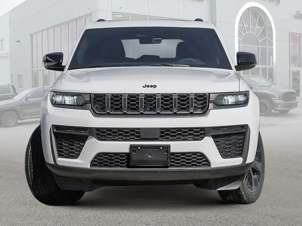 Jeep Grand Cherokee 2026 photo 2