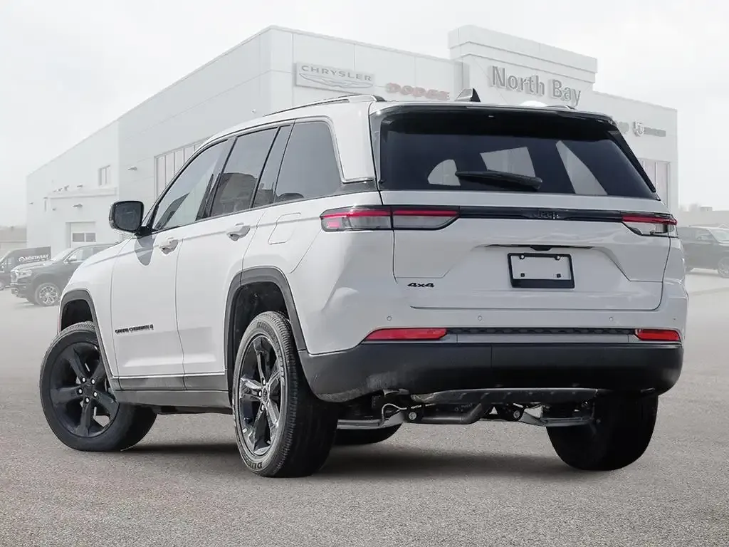 Jeep Grand Cherokee 2026 photo 4