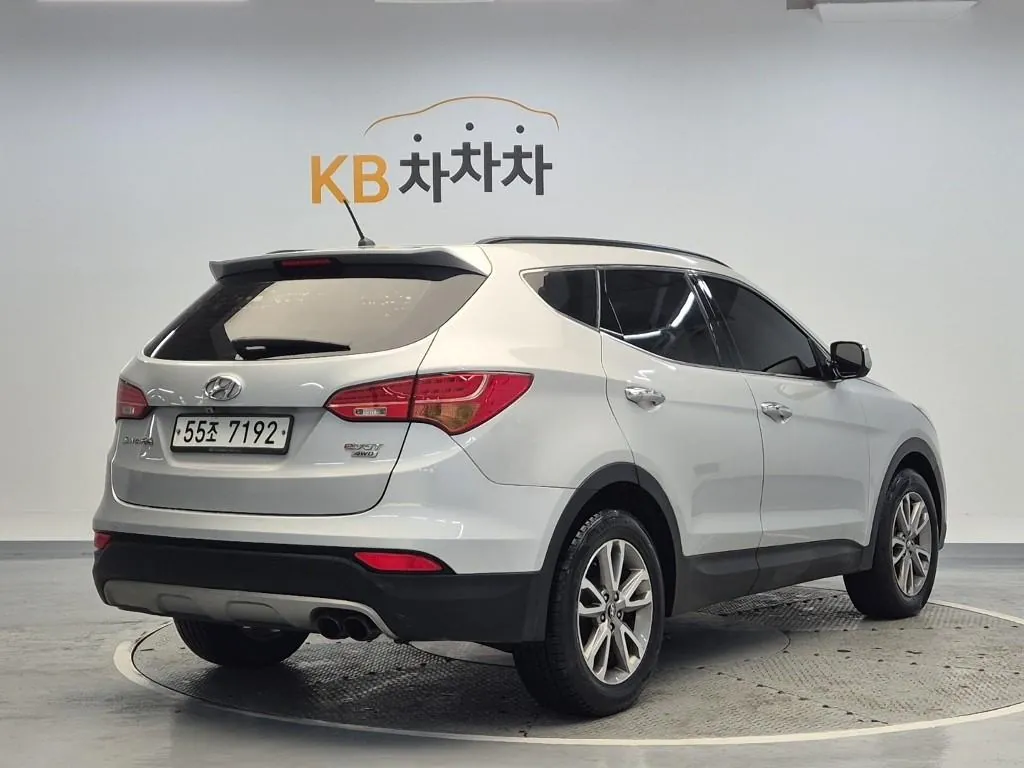 Hyundai Santa Fe 2013 photo 3