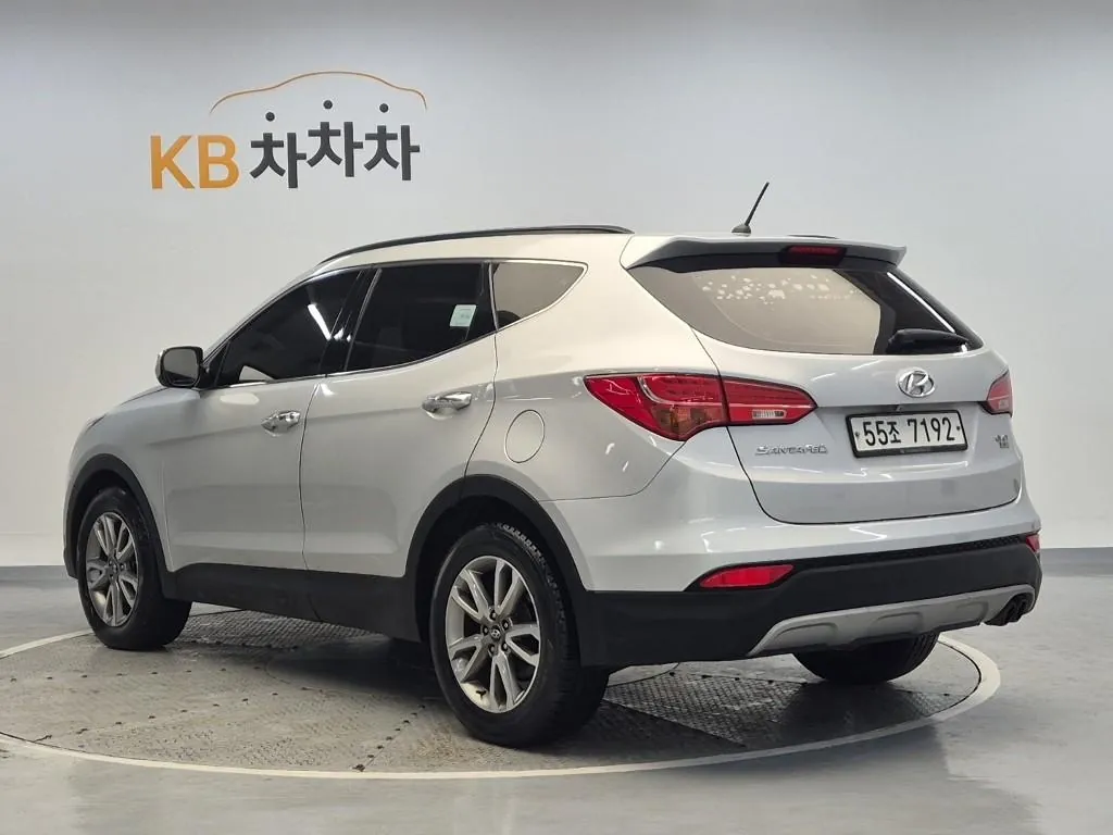 Hyundai Santa Fe 2013 photo 2