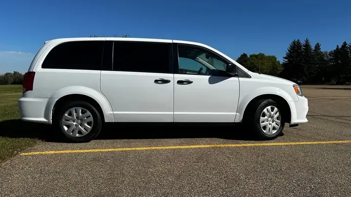 Dodge Grand Caravan 2018 photo 4