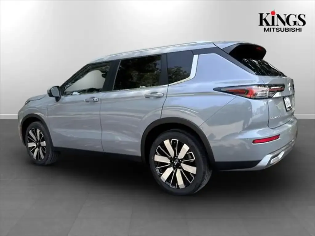 Mitsubishi Outlander 2026 photo 3