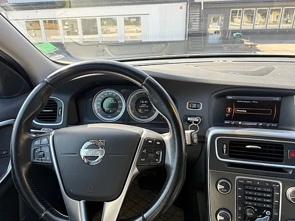 Volvo V60 2012 photo 4