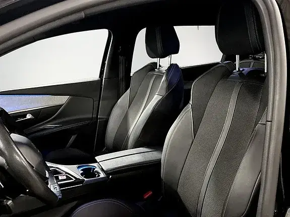Peugeot 5008 2023 photo 5