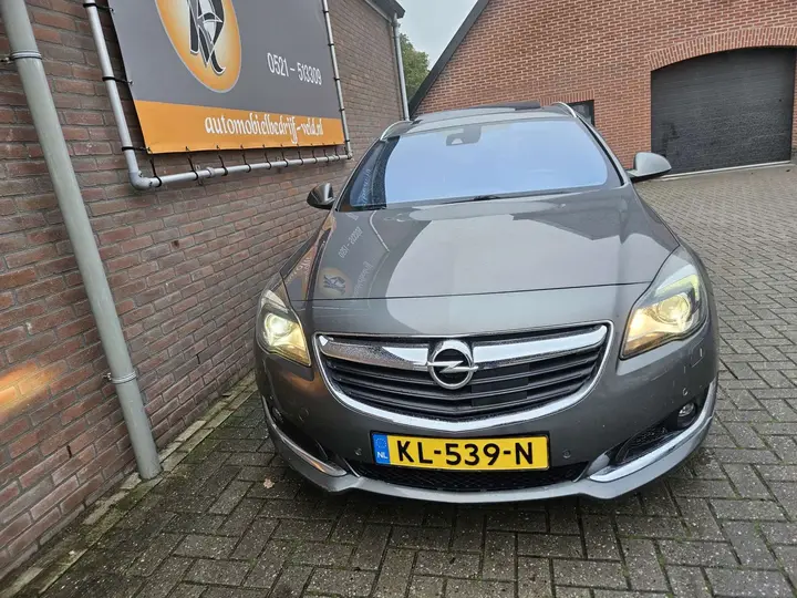 Opel Insignia Sports Tourer 2016 photo 2