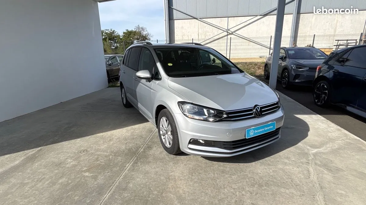 Volkswagen Touran 2023 photo 5