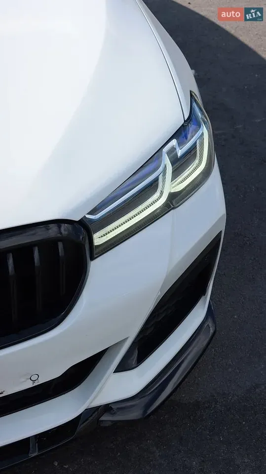 BMW 5 Series 2018 photo 5