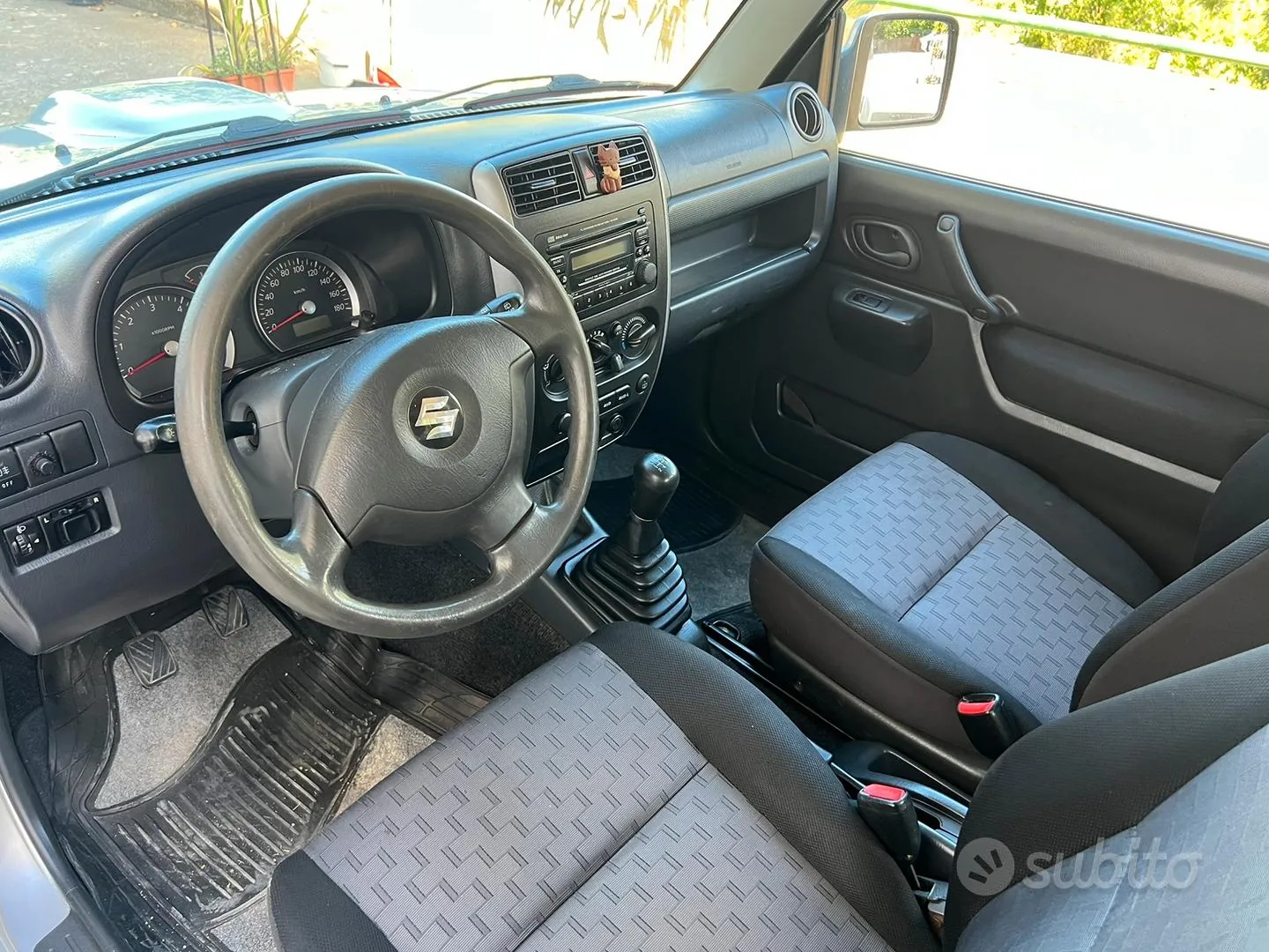Suzuki Jimny 2010 photo 5