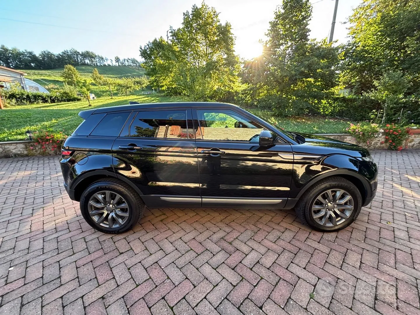 Land Rover Range Rover Evoque 2018 photo 3