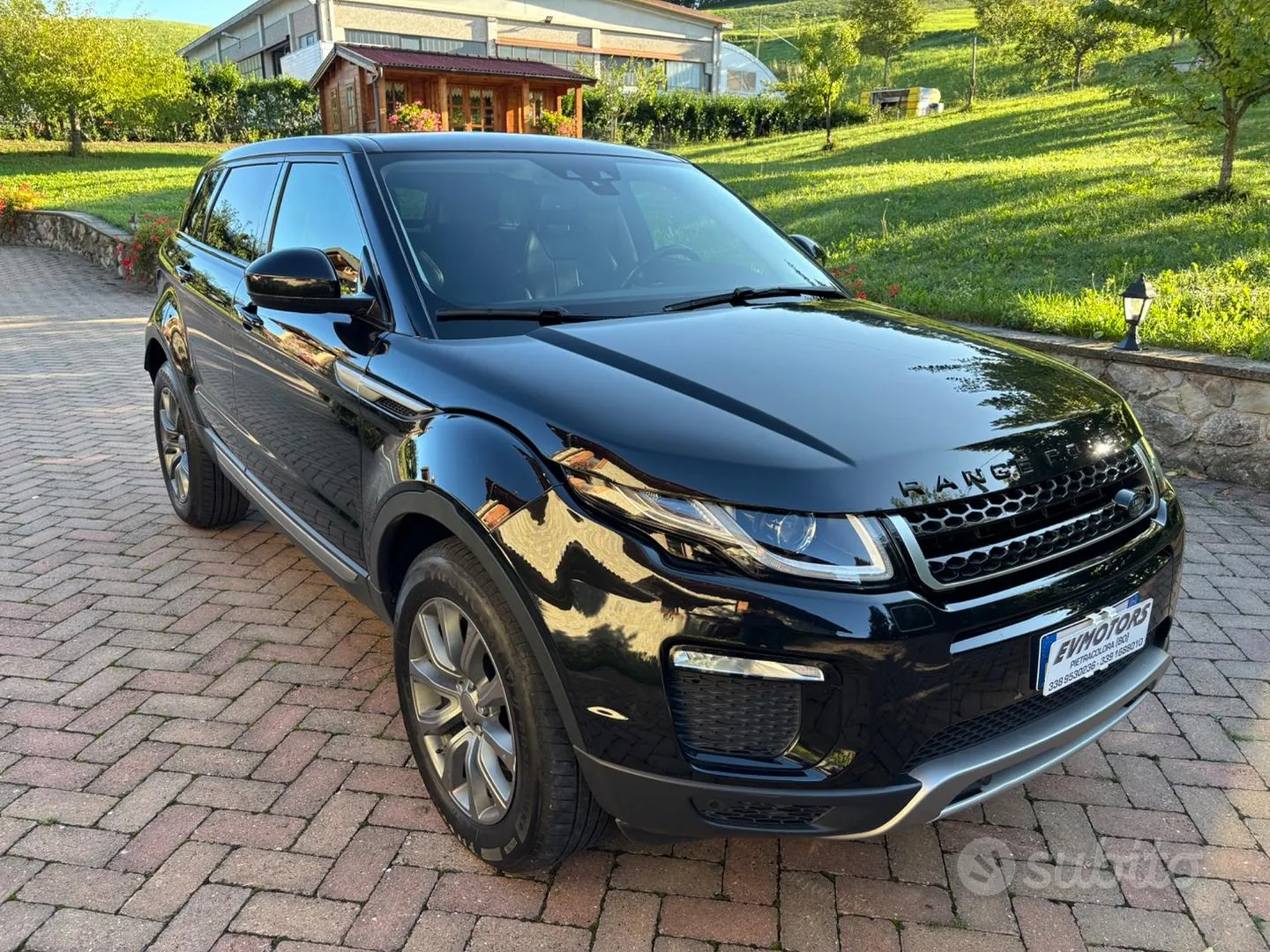 Land Rover Range Rover Evoque 2018 photo 2