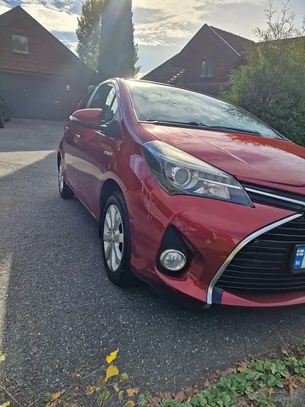 Toyota Yaris 2015 photo 4
