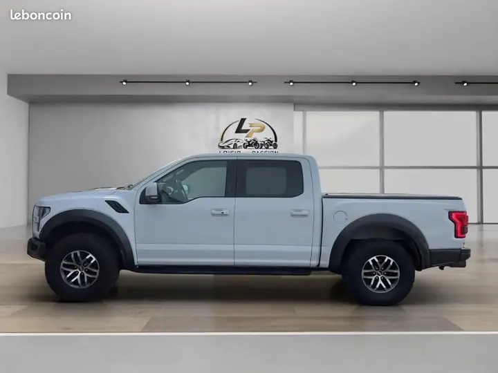 Ford Raptor 2017 photo 2