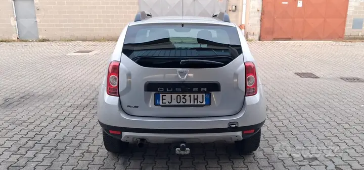 Dacia Duster 2011 photo 5
