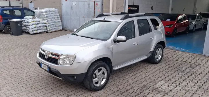 Dacia Duster 2011 photo 3