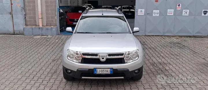 Dacia Duster 2011 photo 2