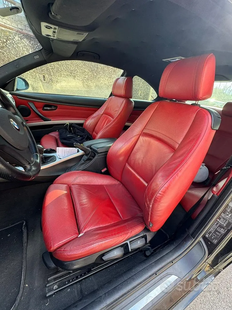 BMW 320I 2010 photo 3