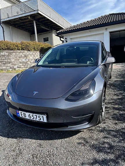 Tesla Model 3 2020 photo 2