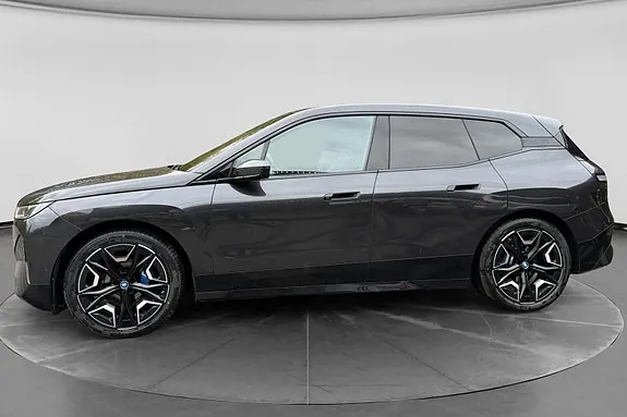 BMW Ix 2023 photo 2