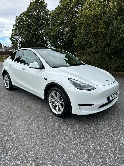 Tesla Model Y 2023 photo 5