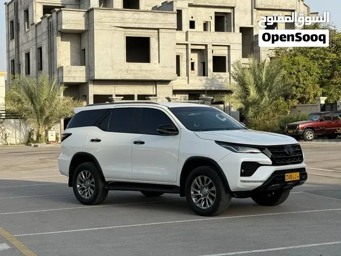 Toyota Fortuner 2022 photo 2