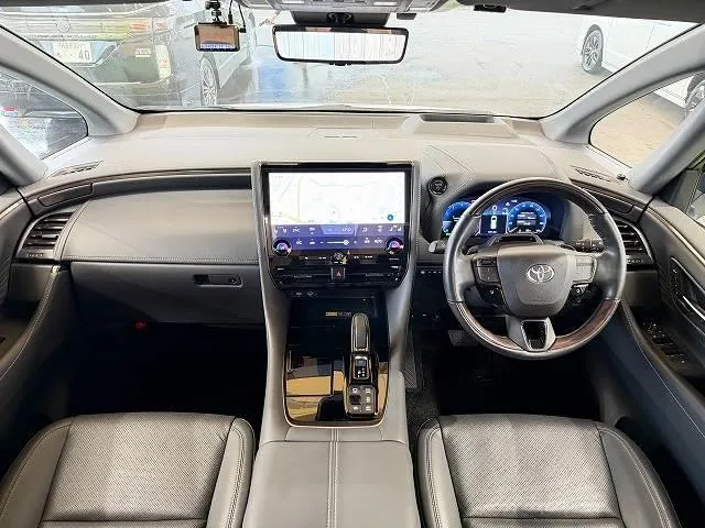 Toyota Verfia Hybrid Z Premier 2023 photo 2