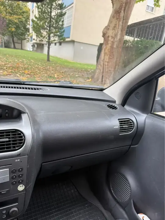Opel Corsa C 2004 photo 3