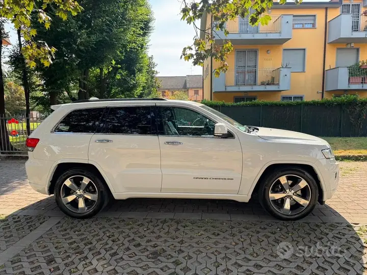 Jeep Grand Cherokee 2015 photo 3