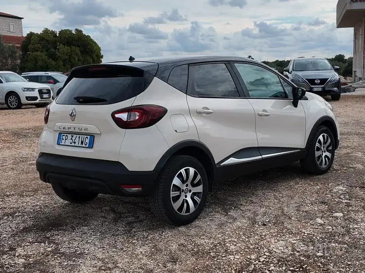Renault Captur 2018 photo 3