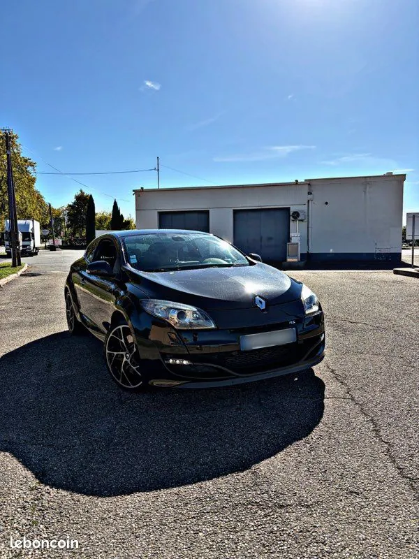 Renault Megane 2011 photo 2