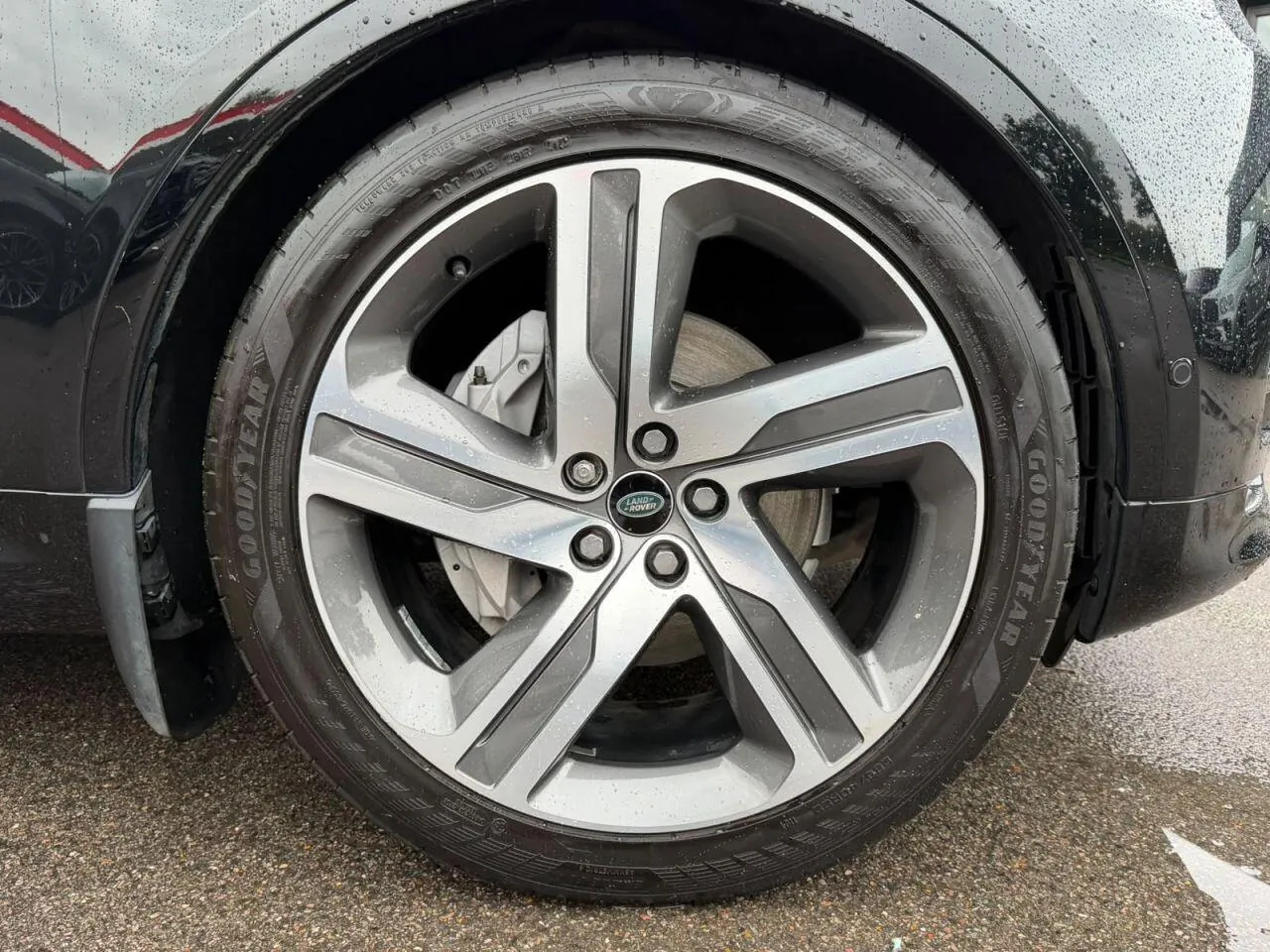 Land Rover Discovery 2022 photo 3