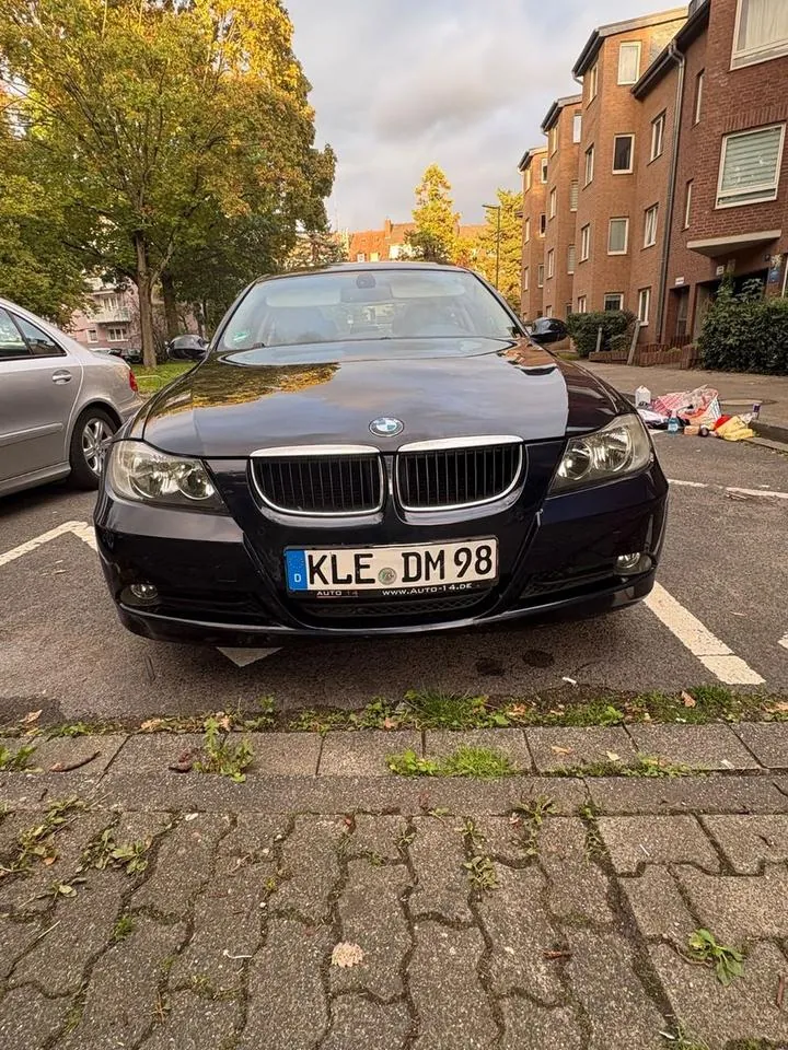 BMW E90