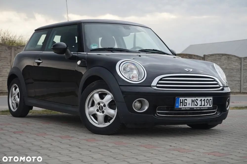 Mini Cooper 2010 photo 2