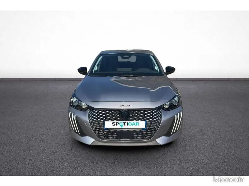 Peugeot 208 2025 photo 2