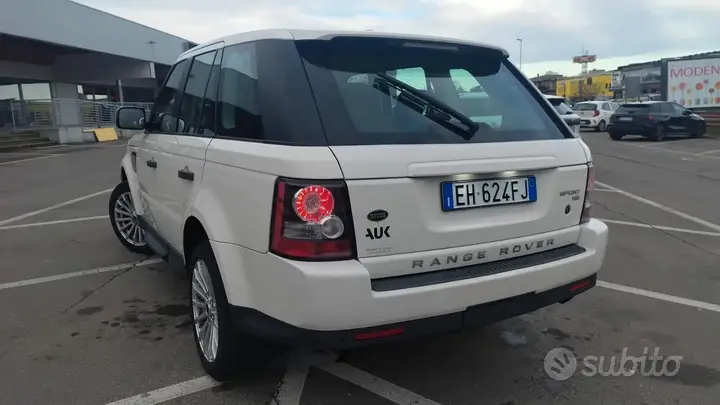 Land Rover Range Rover Sport 2009 photo 4