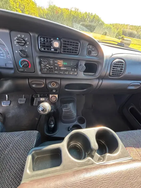 Dodge 2500 2001 photo 3
