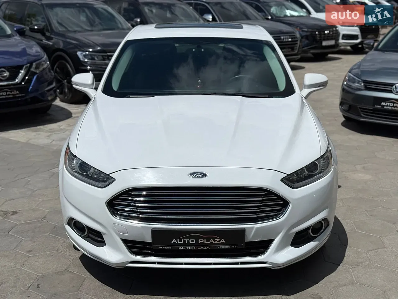 Ford Fusion 2015 photo 2