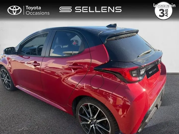 Toyota Yaris 2024 photo 2