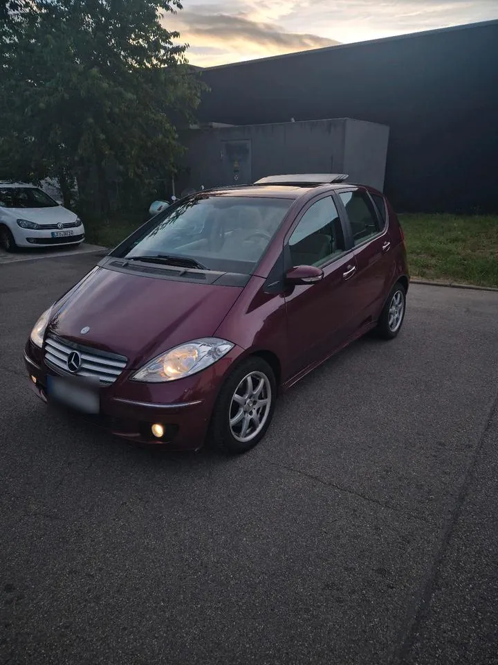 Mercedes-Benz A200