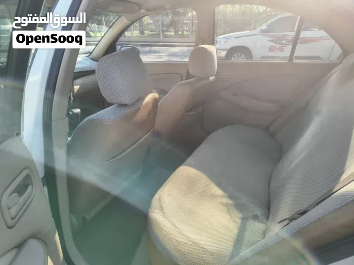 Nissan Sunny 2004 photo 3