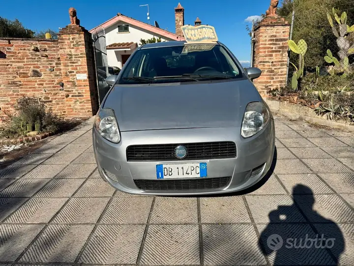 Fiat Grande Punto 2006 photo 3