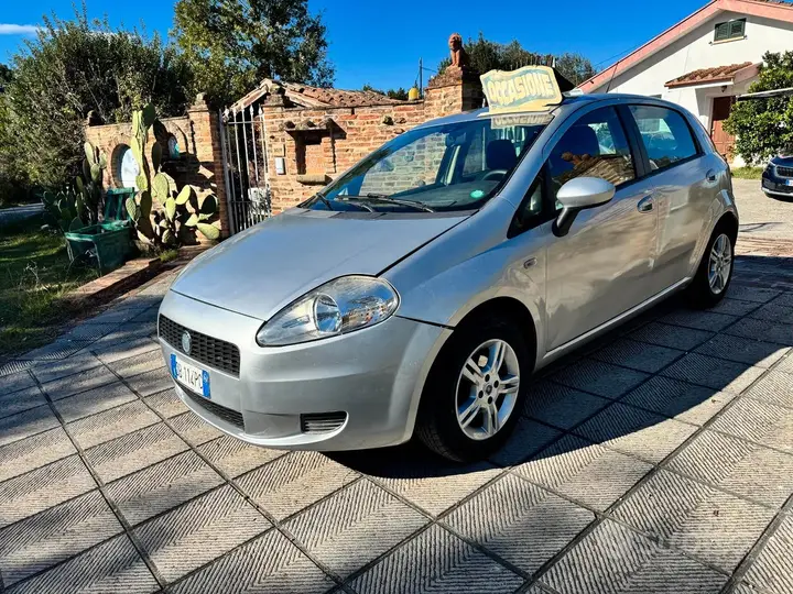 Fiat Grande Punto 2006 photo 4