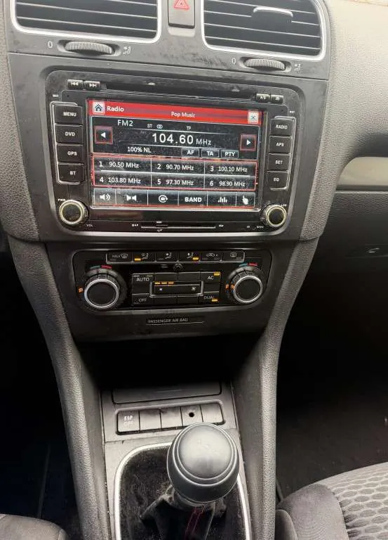 Volkswagen Golf 2009 photo 3