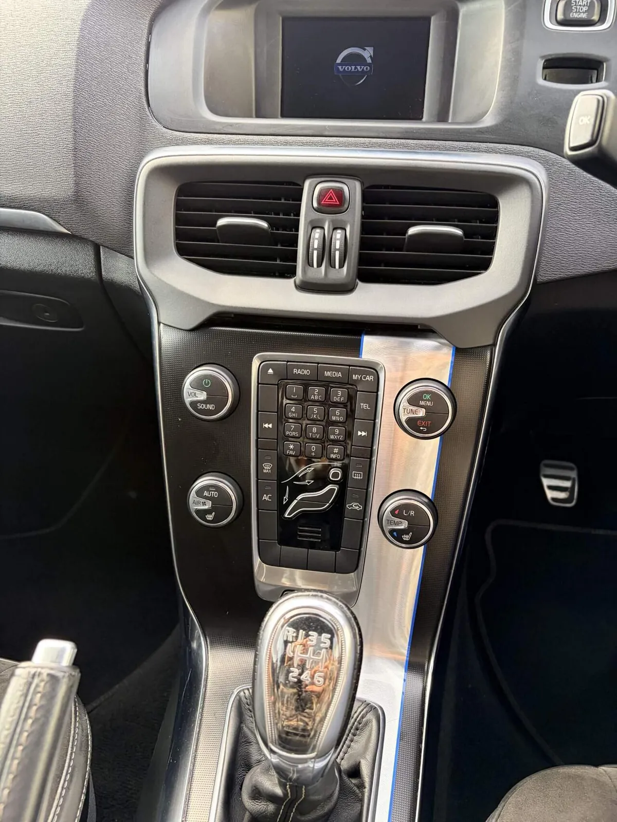 Volvo V40 2014 photo 5