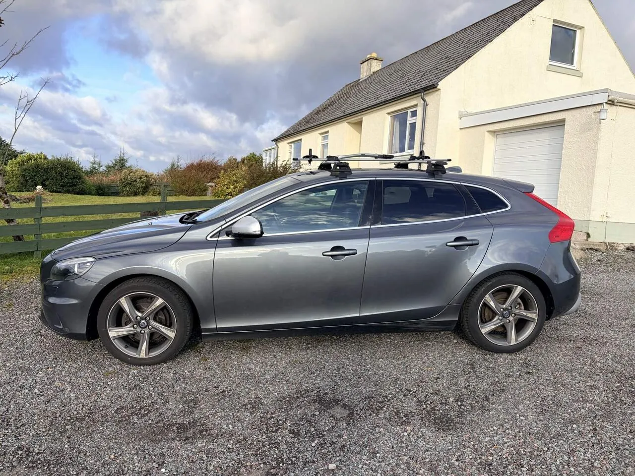 Volvo V40