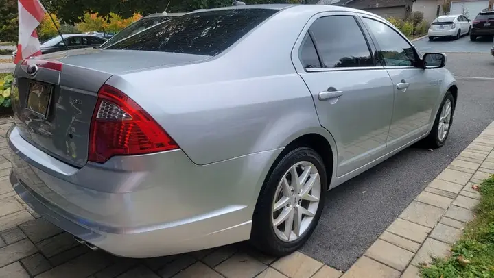 Ford Fusion 2011 photo 2