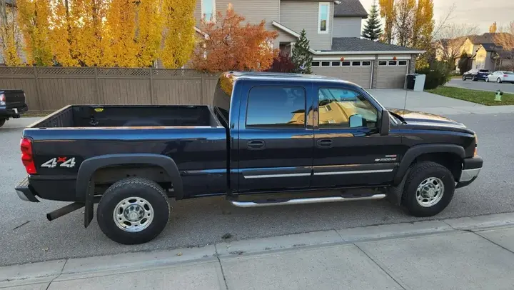 Chevrolet Silverado 2500 2006 photo 3