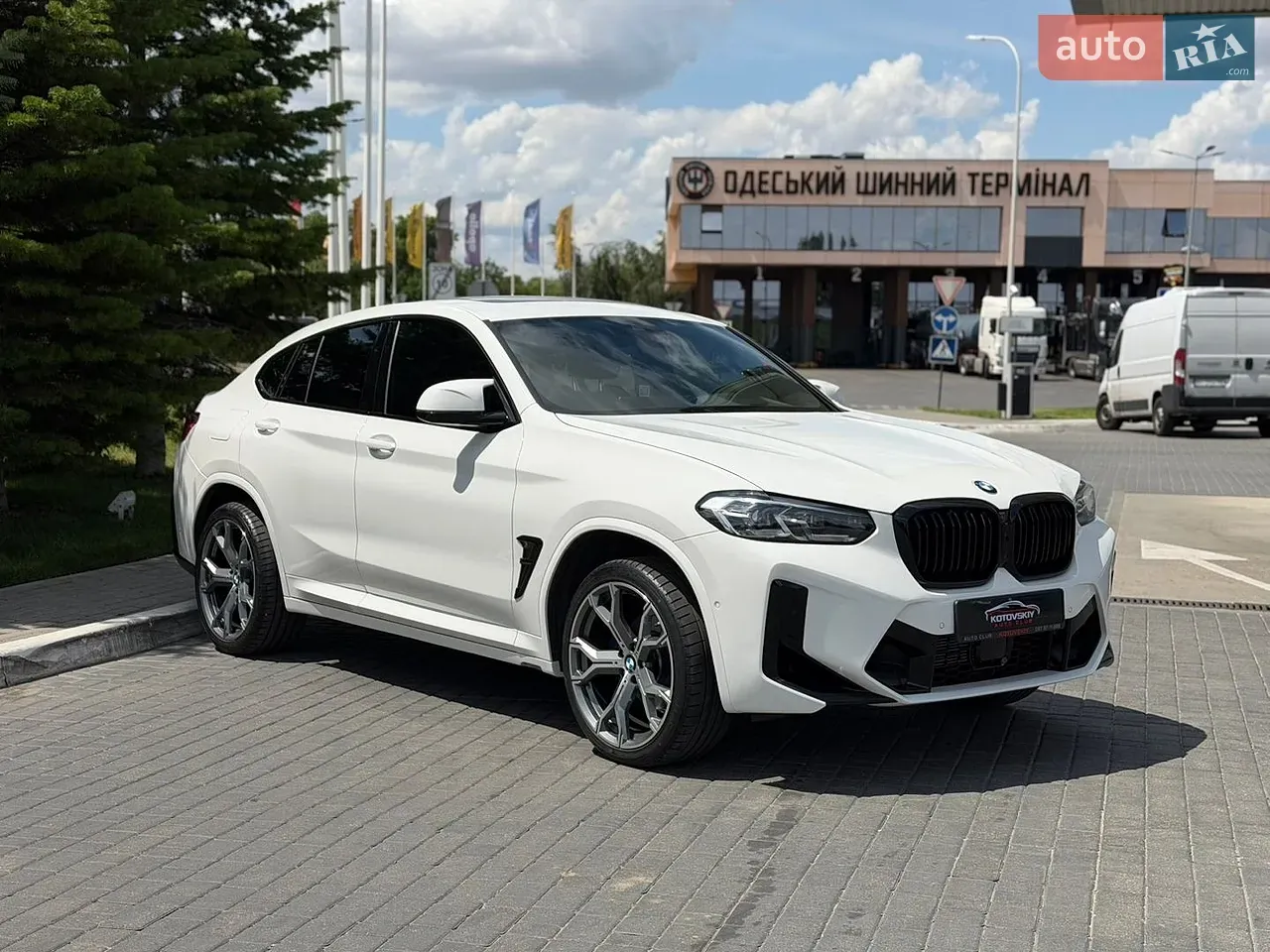 BMW X4 2023 photo 4