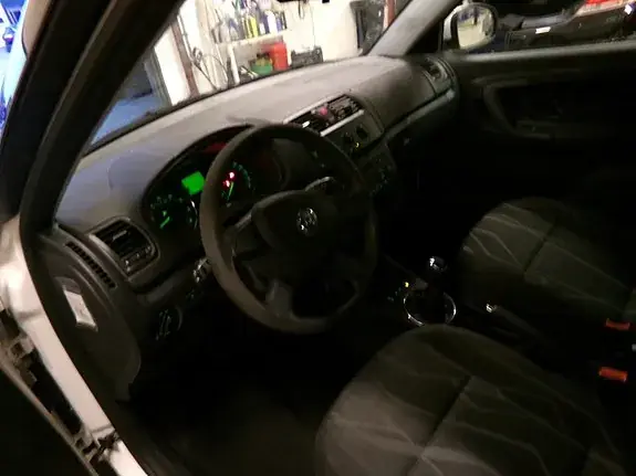 Skoda Fabia 2013 photo 5